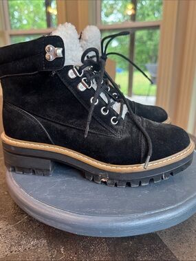Women’s Black Suede Lace up Hiking boots Sherpa